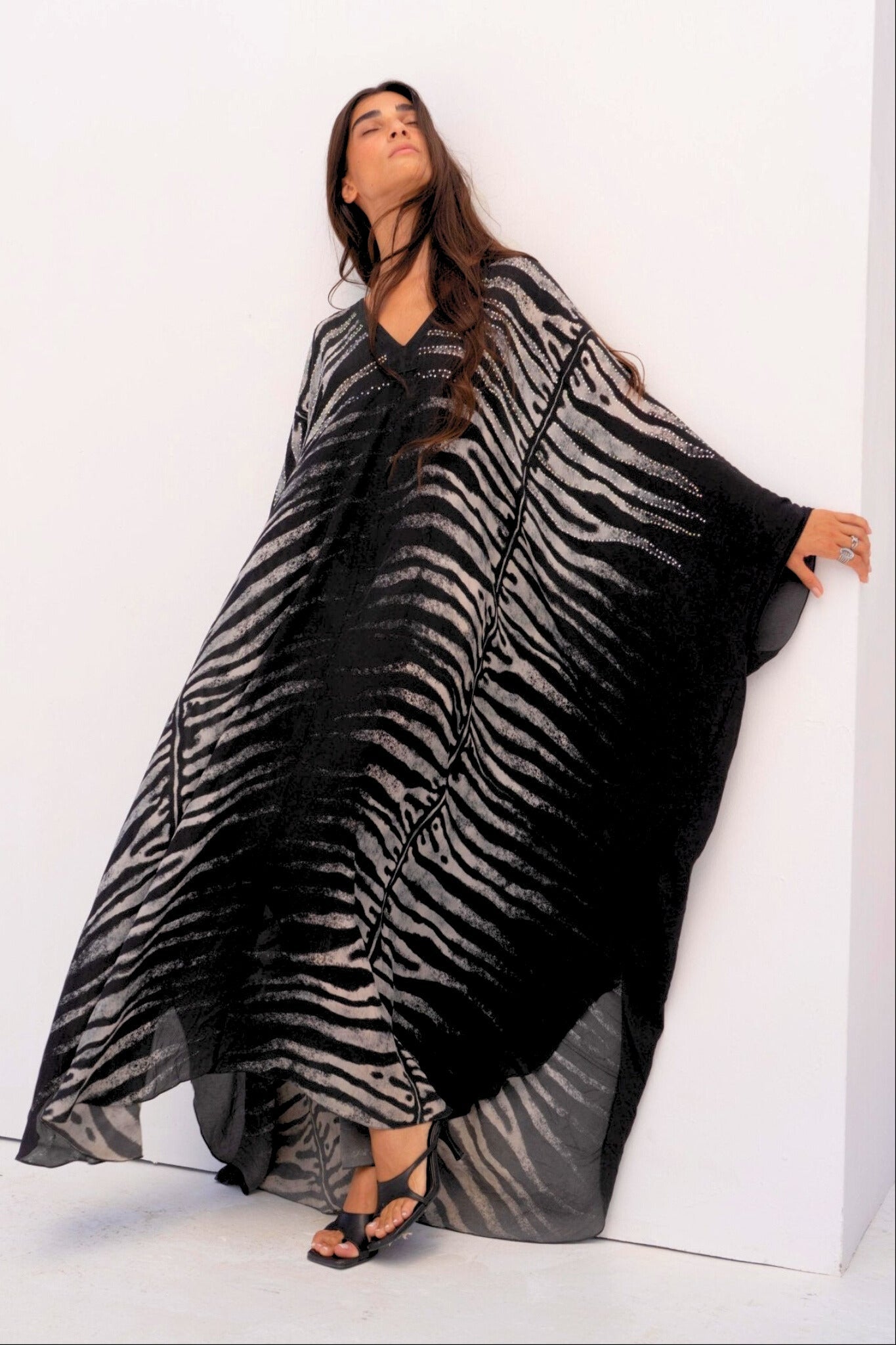 AEGEAN NIGHTS V NECK MAXI KAFTAN - Czarina