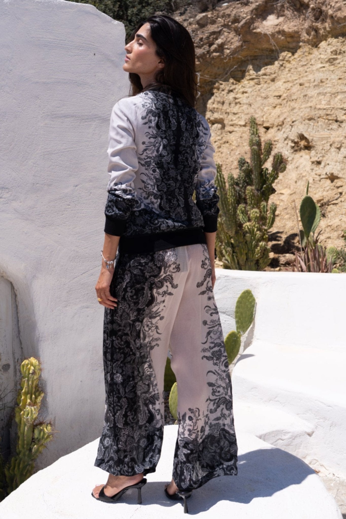 BLACK PAISLEY BOMBER JACKET - Czarina