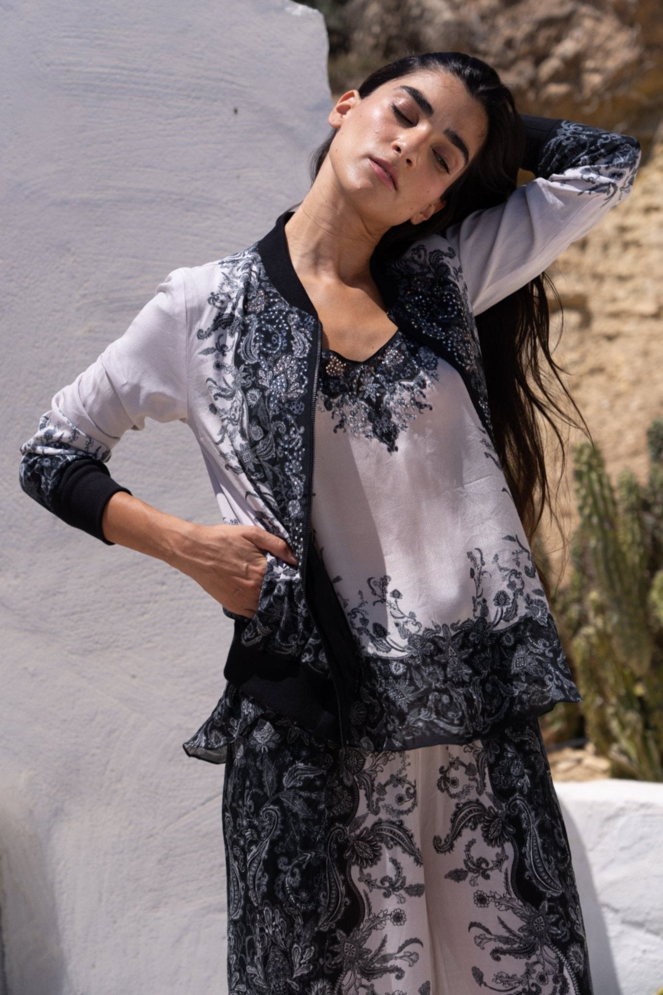 BLACK PAISLEY BOMBER JACKET - Czarina
