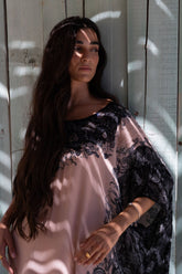 BLACK PAISLEY ROUND NECK LONG KAFTAN - Czarina