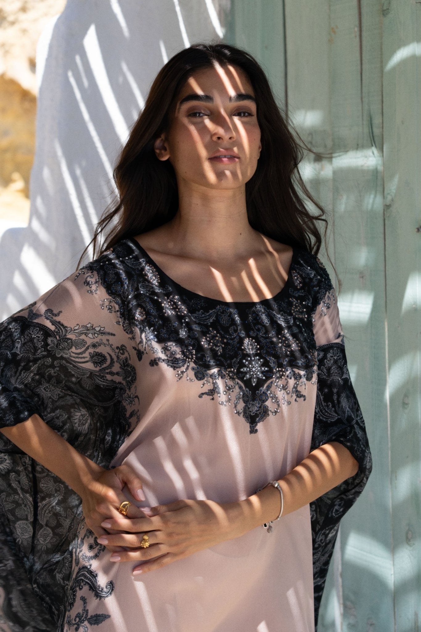 BLACK PAISLEY ROUND NECK LONG KAFTAN - Czarina