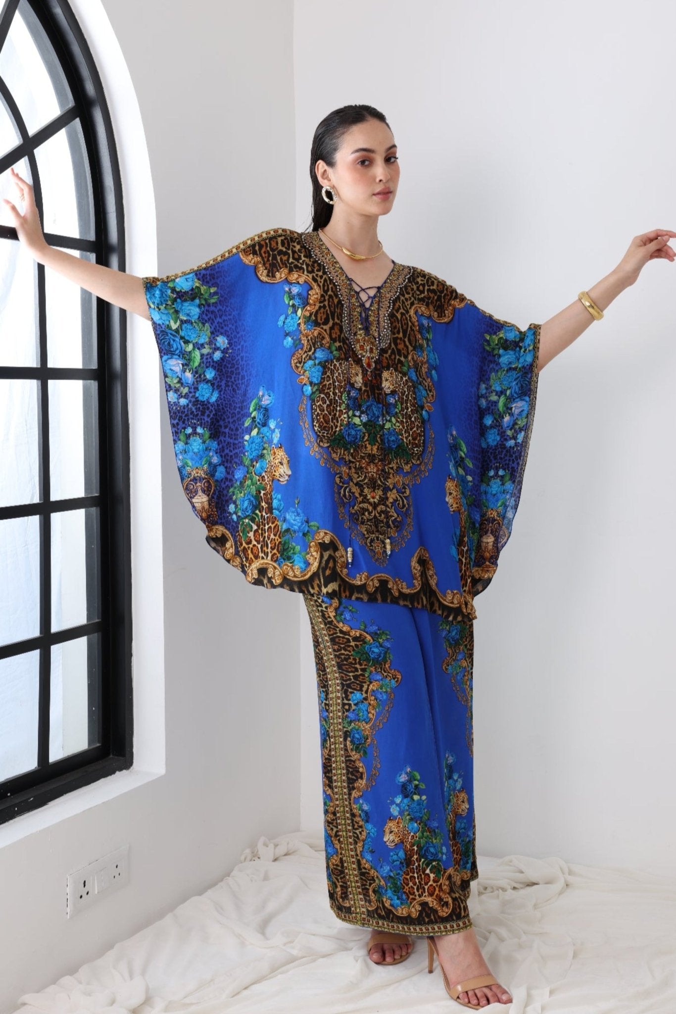 BLUE LEOPARDESS BUTTERFLY TOP - Czarina