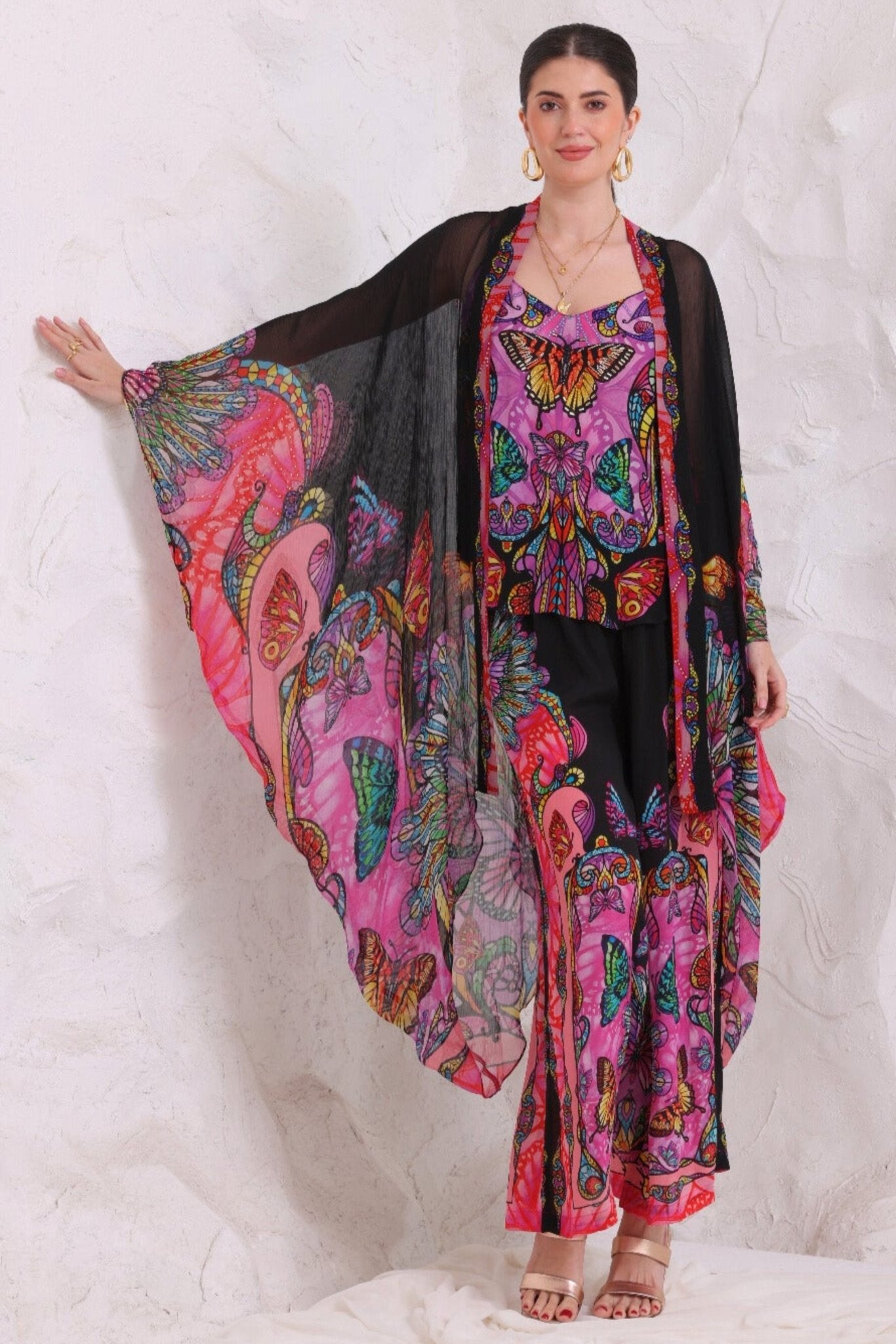 MIDNIGHT WINGS MEDIUM CAPE - Czarina