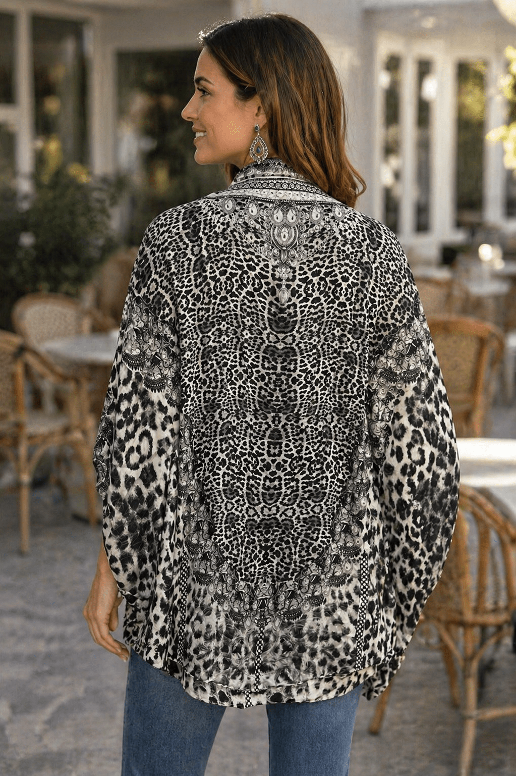 WILD AT HEART SHORT CAPE - Czarina