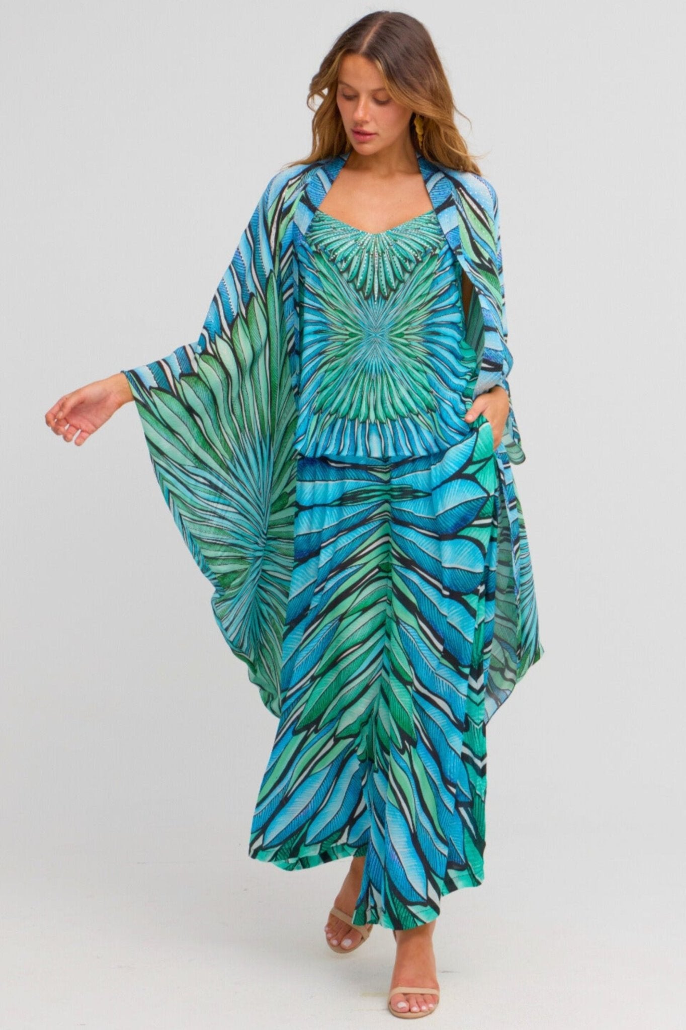 Wings Of The Sea Medium Cape - Czarina