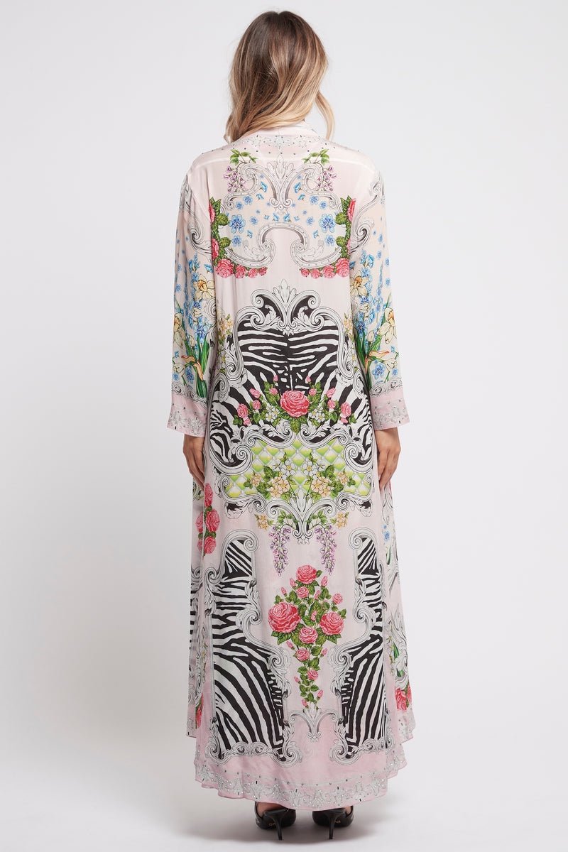 A LADY IN PINK LONG JACKET - Czarina