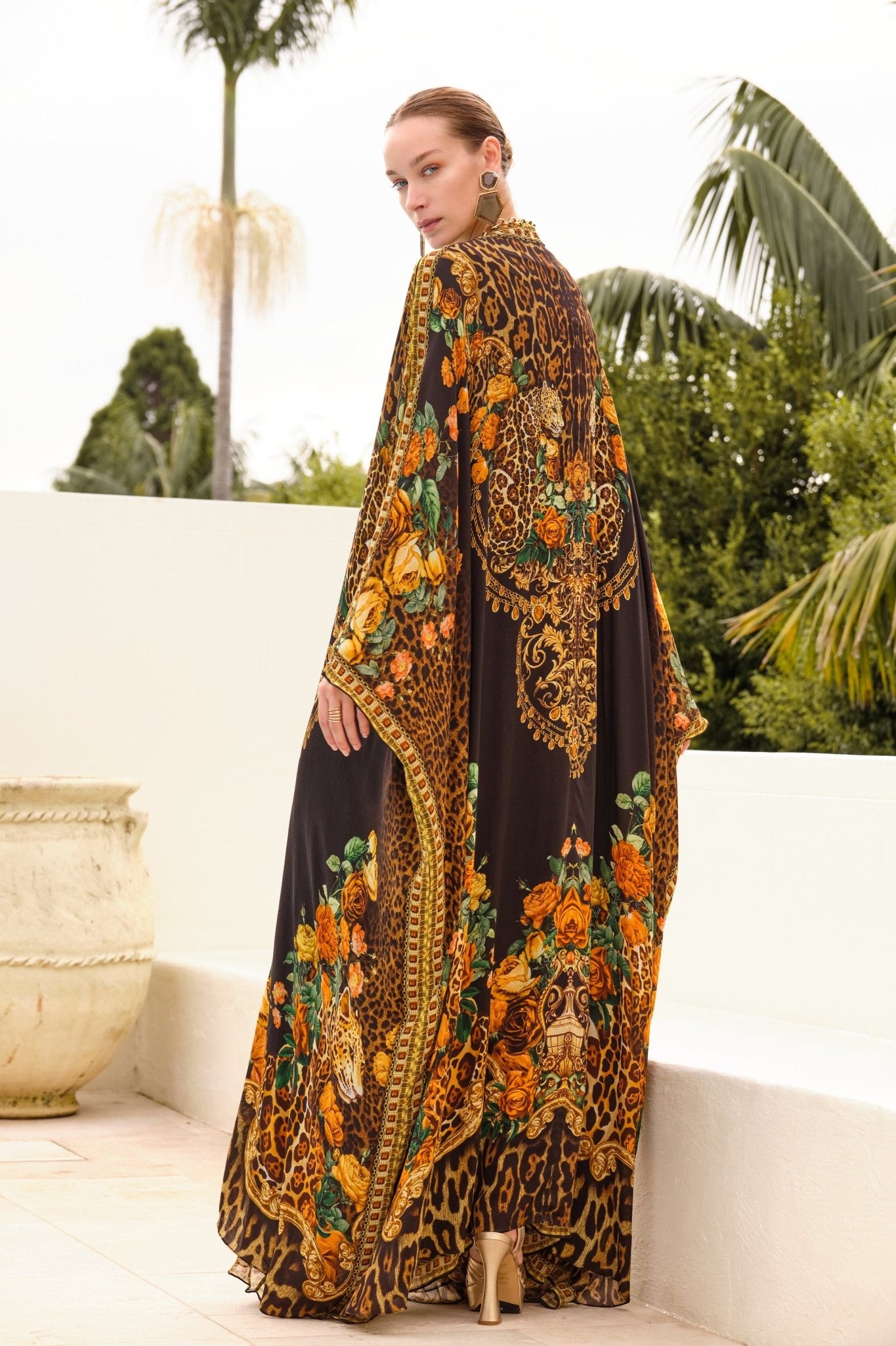 BLACK LEOPARDESS LONG CAPE - Czarina