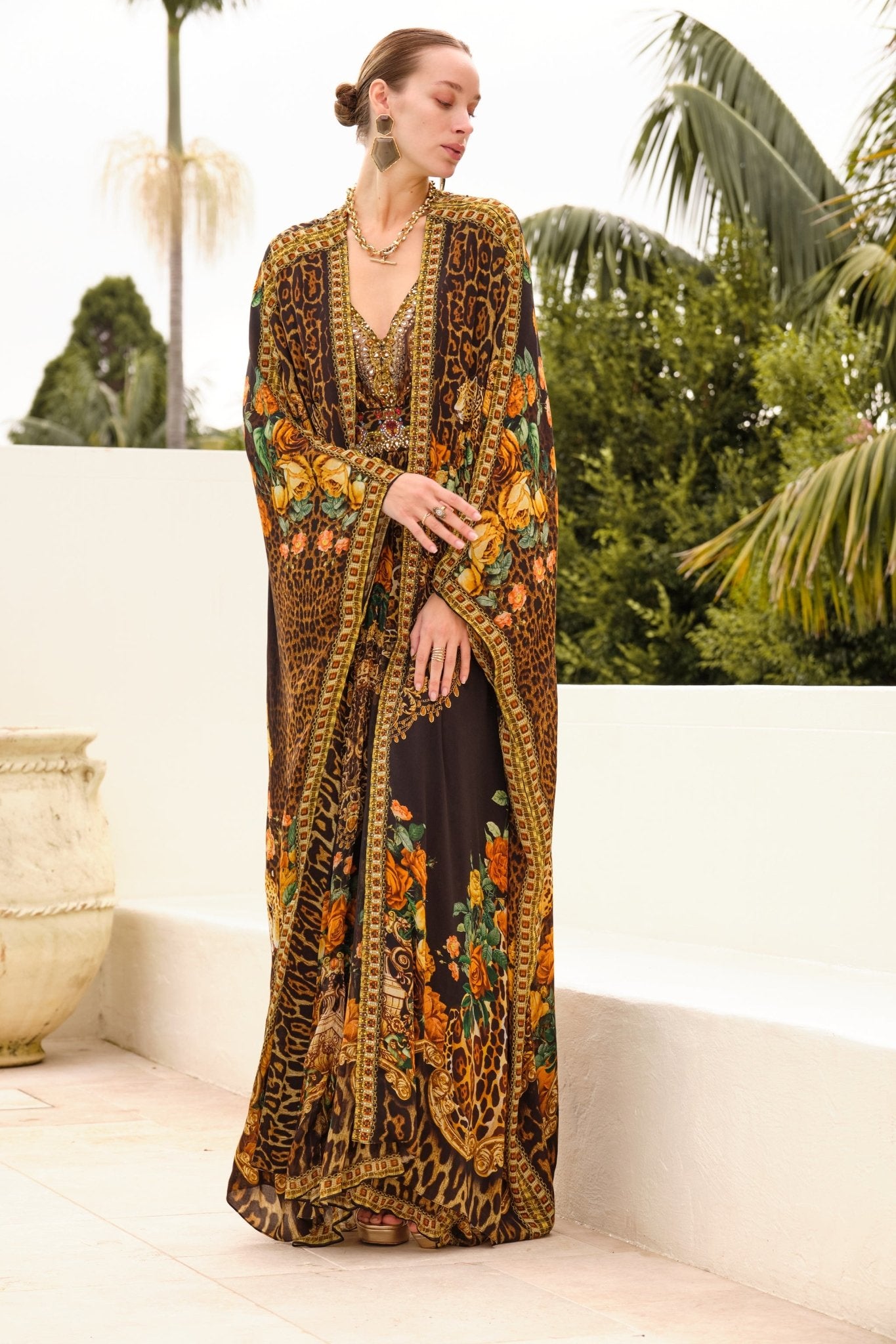 BLACK LEOPARDESS LONG CAPE - Czarina