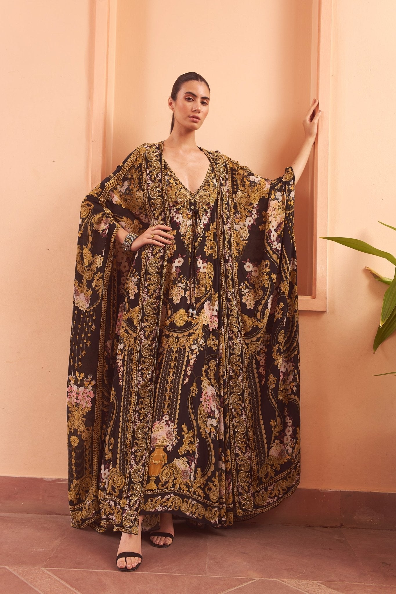 GOLDEN GIRL LONG CAPE - Czarina