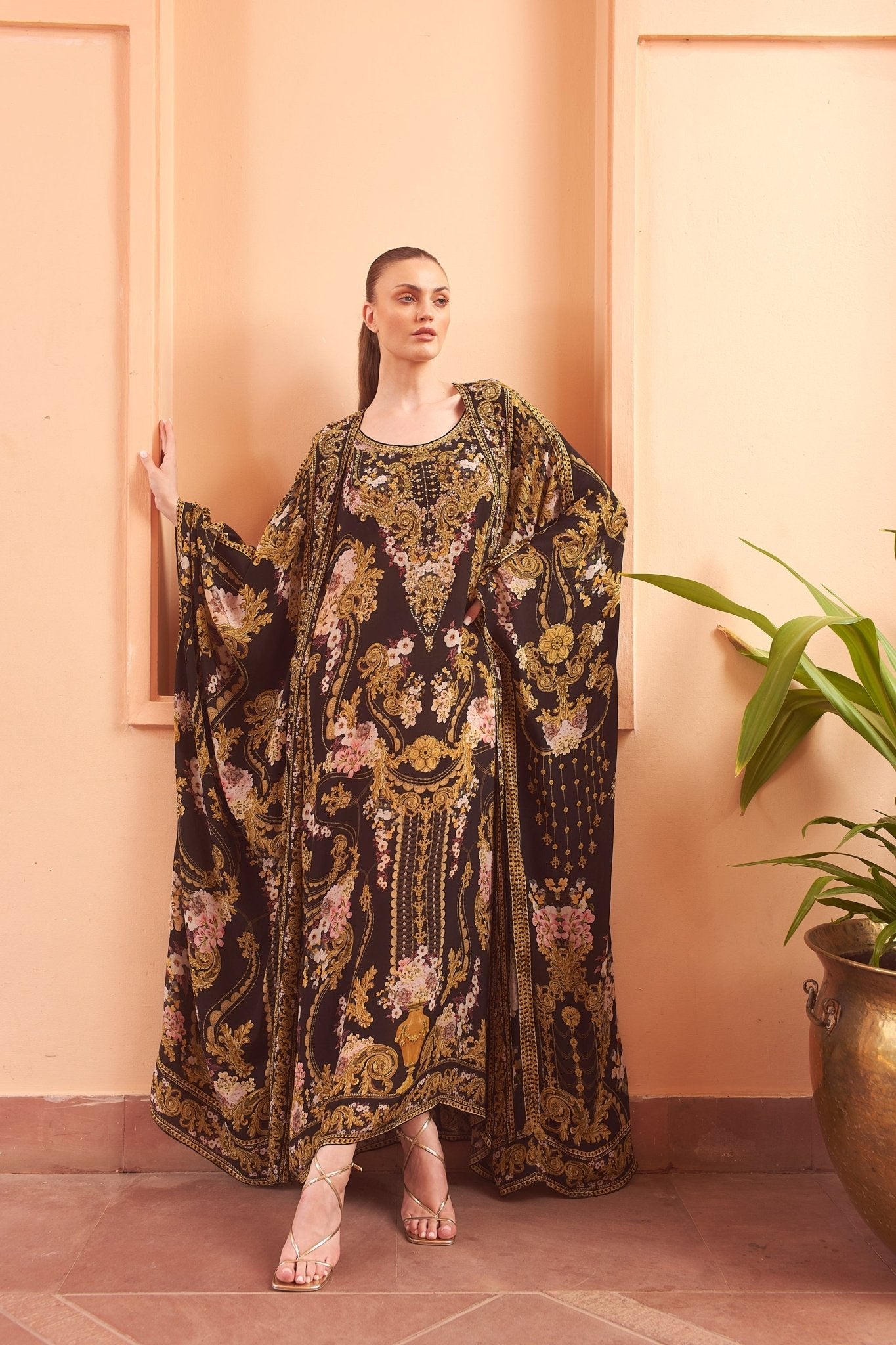 GOLDEN GIRL ROUND NECK LONG KAFTAN - Czarina