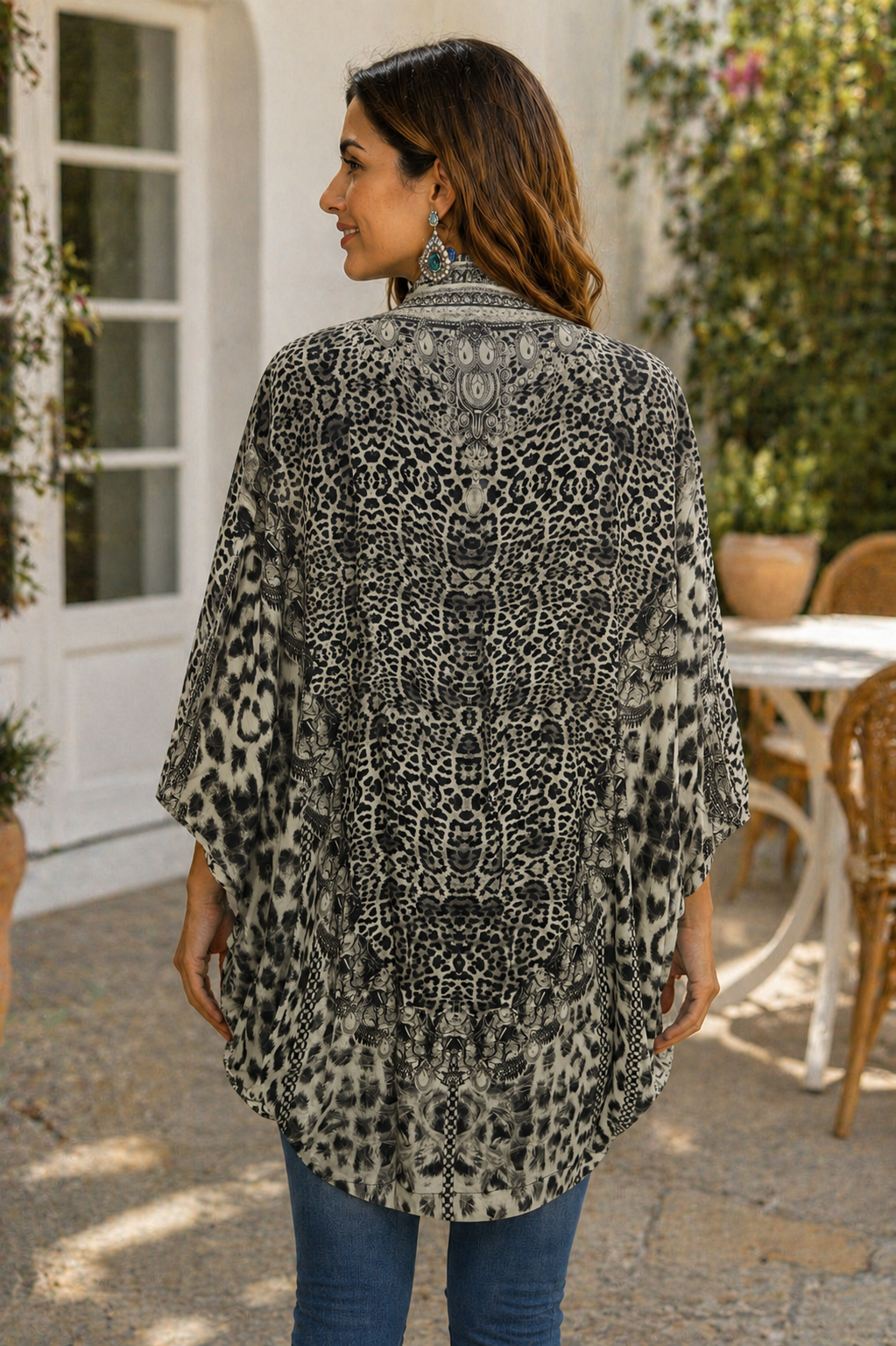 WILD AT HEART SHORT CAPE