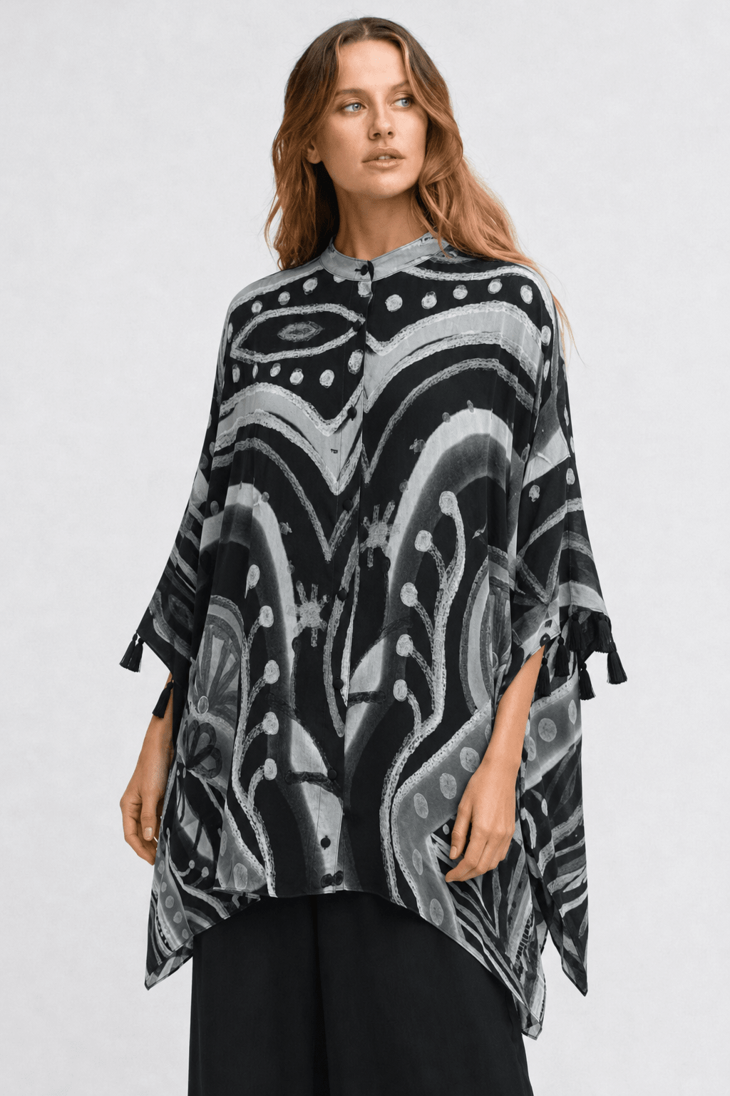 BLACK MANDALA KAFTAN TOP W SLEEVES - Czarina
