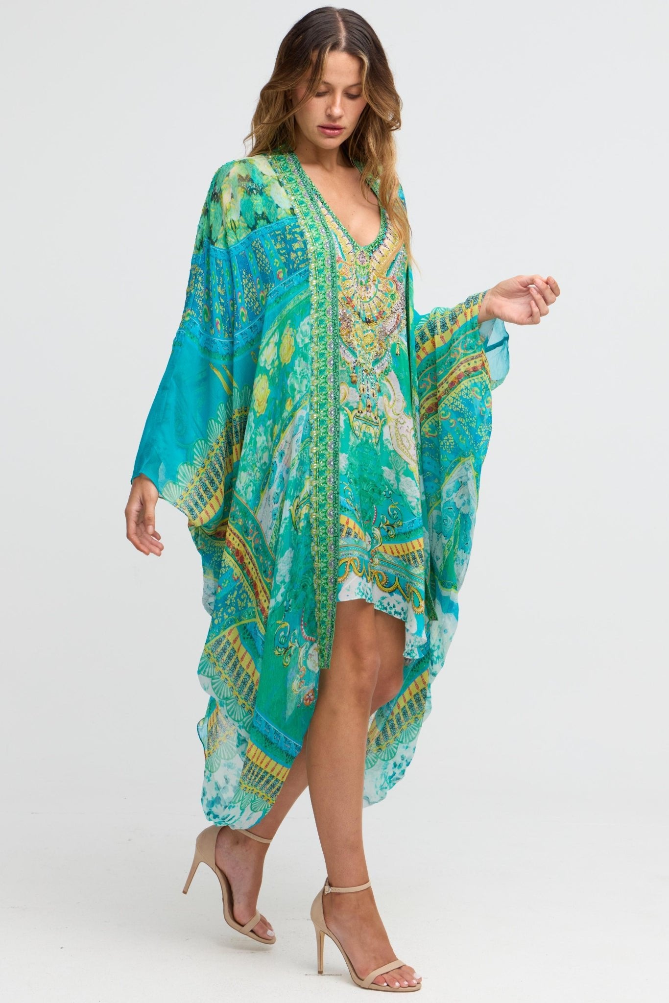 Isle Of Dreams Medium Cape - Czarina