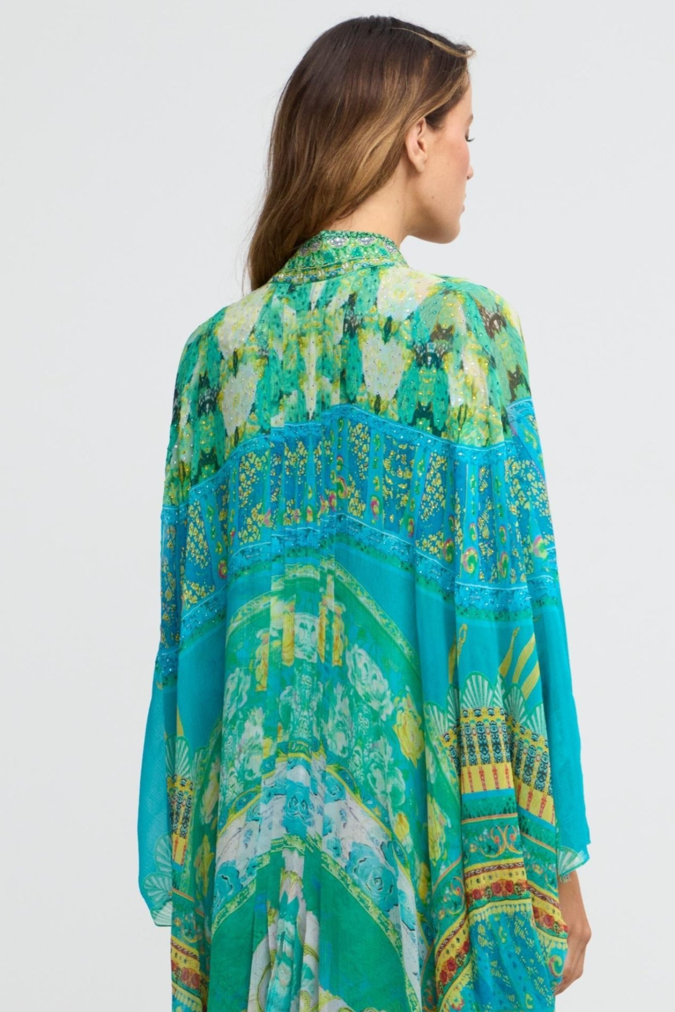 Isle Of Dreams Medium Cape - Czarina