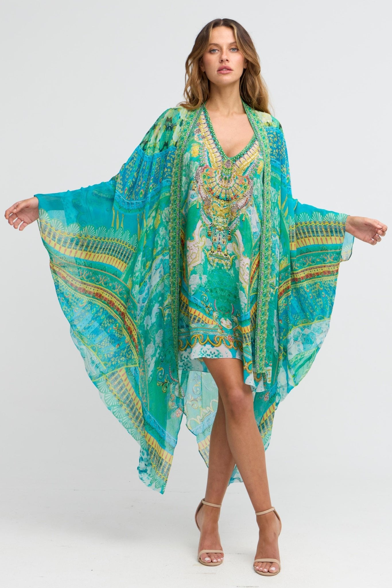 Isle Of Dreams Medium Cape - Czarina