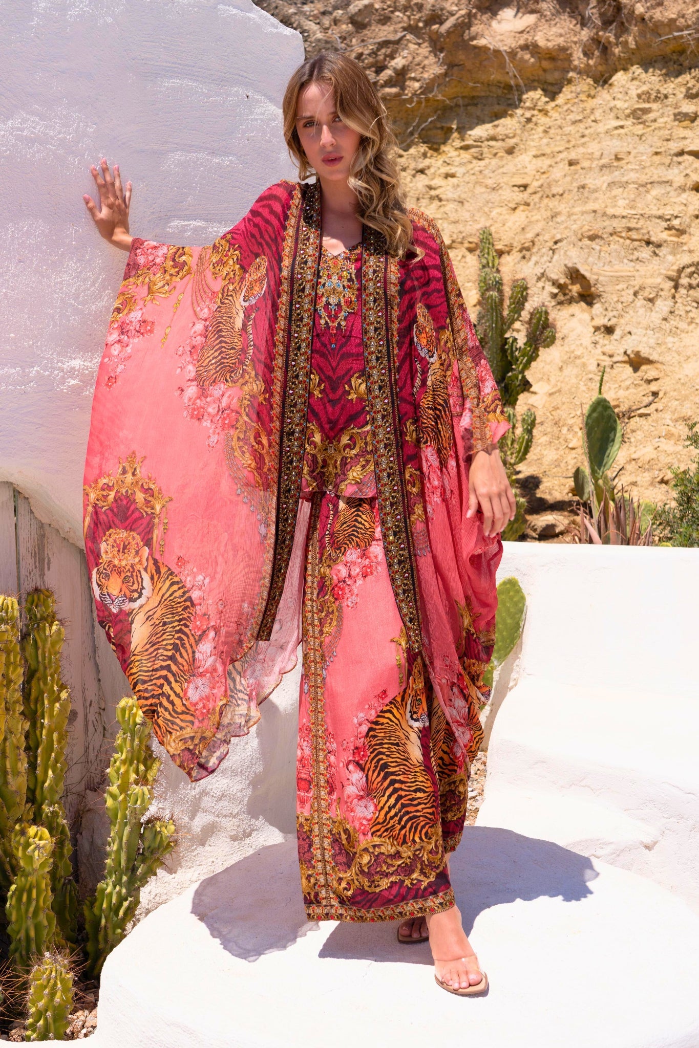 PINK TIGRESS MEDIUM CAPE - Czarina