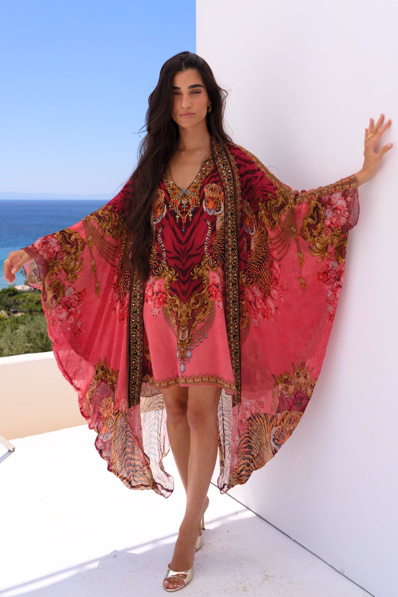 PINK TIGRESS MEDIUM CAPE - Czarina