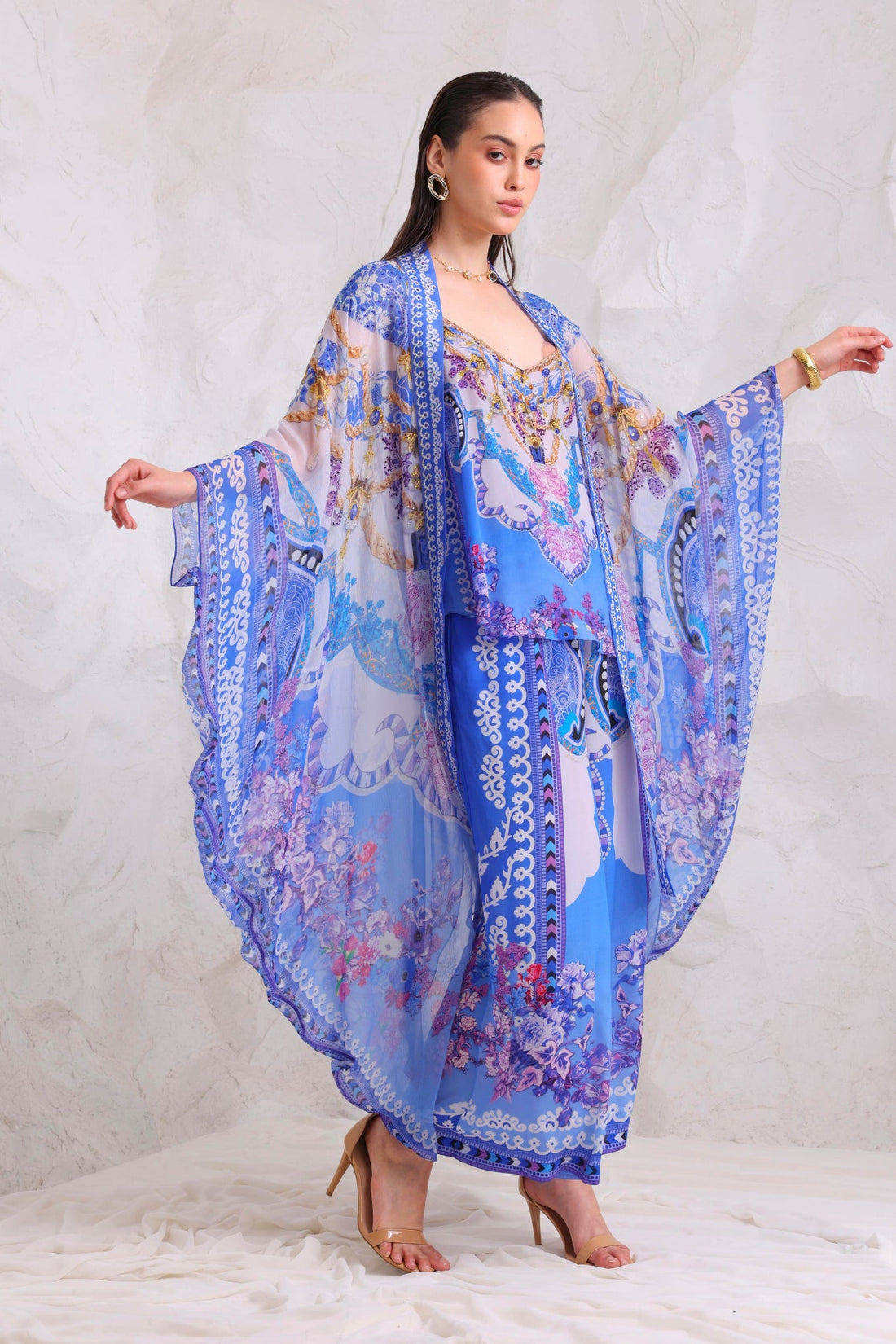 PURPLE PEARLS MEDIUM CAPE - Czarina